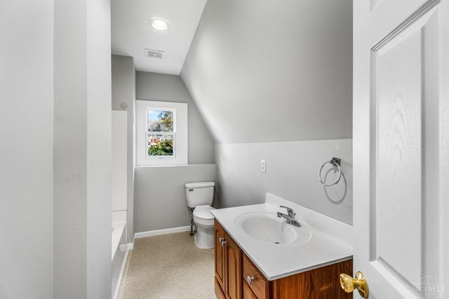 3554 Woodburn Avenue, Cincinnati, OH 45207