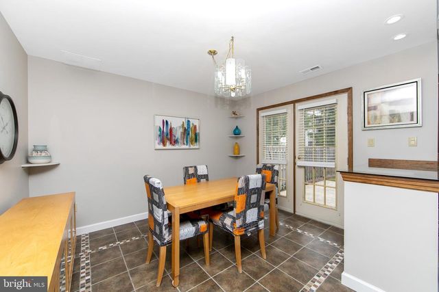 140 KETTLEBROOK DR, Mount Laurel, NJ 08054
