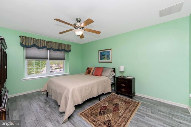 140 KETTLEBROOK DR, Mount Laurel, NJ 08054