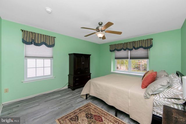 140 KETTLEBROOK DR, Mount Laurel, NJ 08054