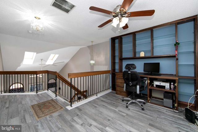 140 KETTLEBROOK DR, Mount Laurel, NJ 08054