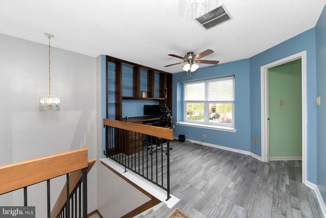 140 KETTLEBROOK DR, Mount Laurel, NJ 08054