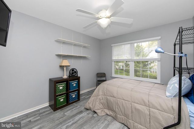 140 KETTLEBROOK DR, Mount Laurel, NJ 08054