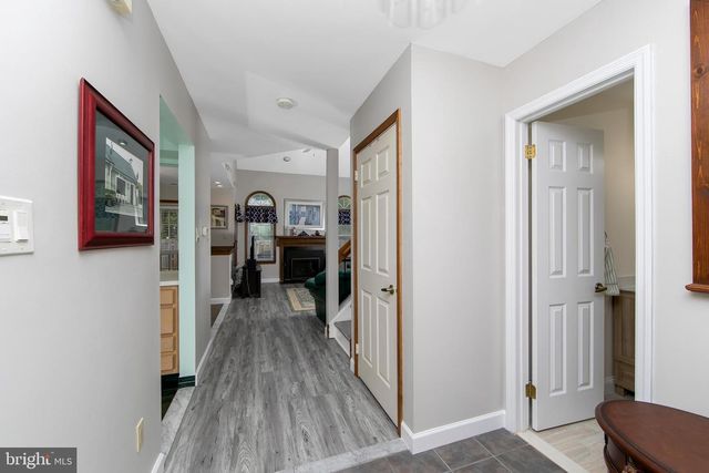140 KETTLEBROOK DR, Mount Laurel, NJ 08054