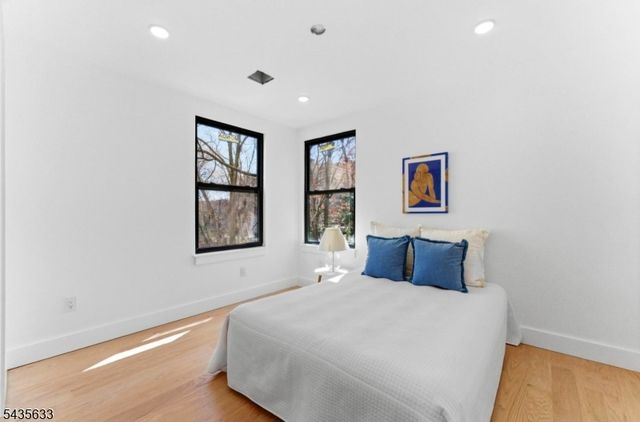 113 Oak St 2, Jersey City, NJ 07304