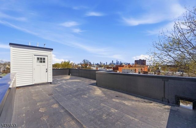 113 Oak St 2, Jersey City, NJ 07304