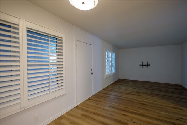 4206 Newton Avenue 112, Dallas, TX 75219