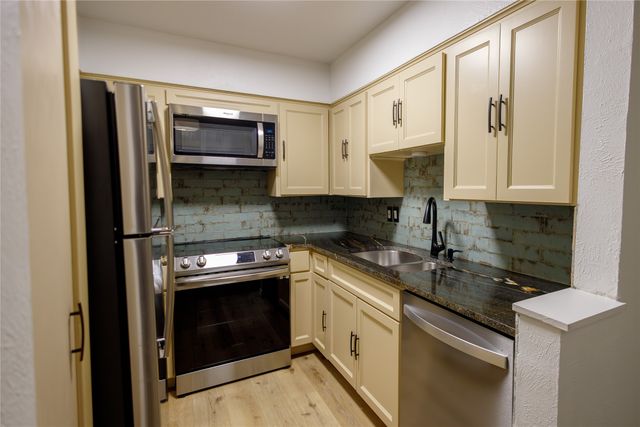 4206 Newton Avenue 112, Dallas, TX 75219