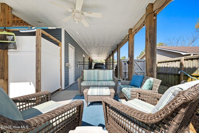 314 NE 61st Street, Oak Island, NC 28465