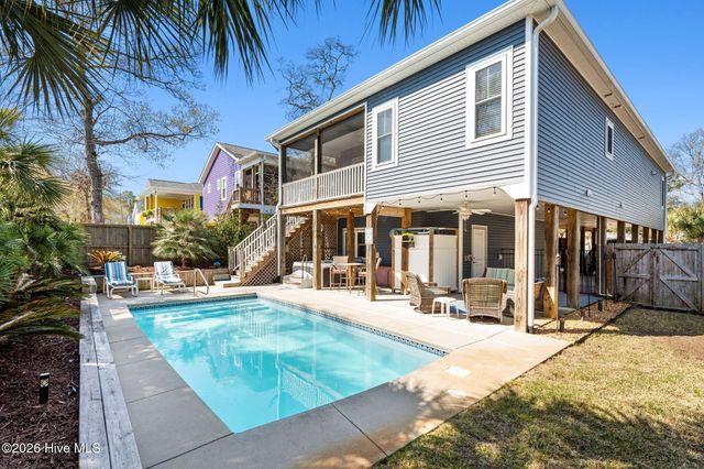 314 NE 61st Street, Oak Island, NC 28465