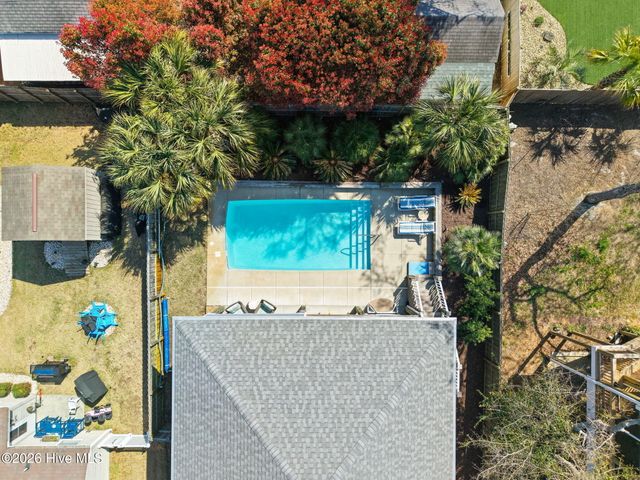 314 NE 61st Street, Oak Island, NC 28465