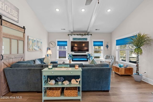 314 NE 61st Street, Oak Island, NC 28465