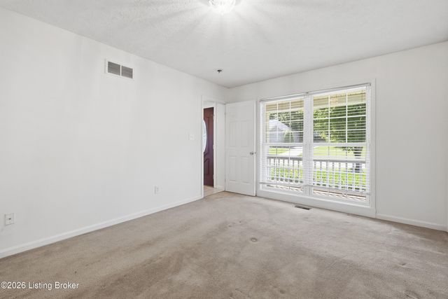 359 S Peak Ave, Shepherdsville, KY 40165