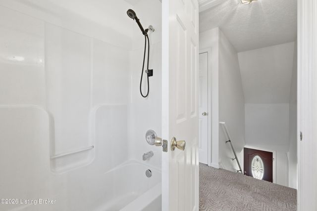 359 S Peak Ave, Shepherdsville, KY 40165