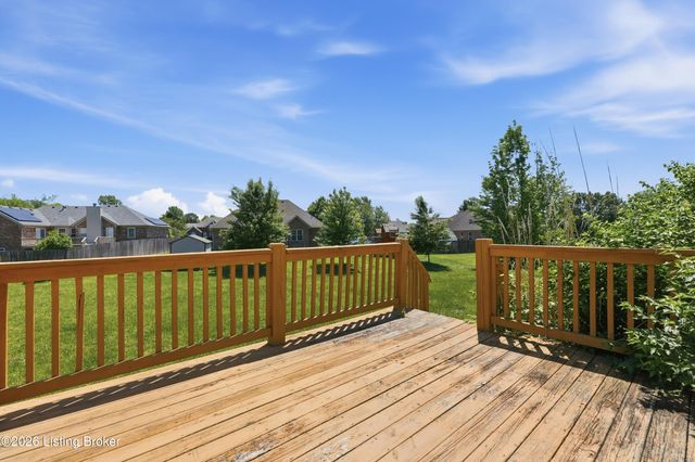 359 S Peak Ave, Shepherdsville, KY 40165