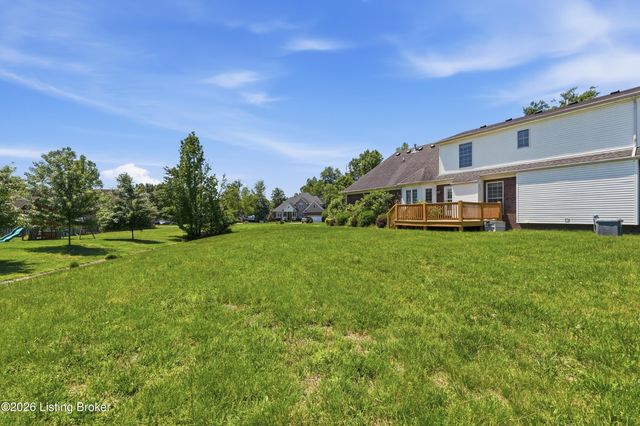 359 S Peak Ave, Shepherdsville, KY 40165