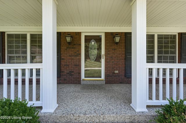 359 S Peak Ave, Shepherdsville, KY 40165