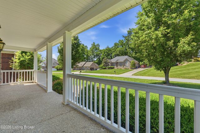 359 S Peak Ave, Shepherdsville, KY 40165