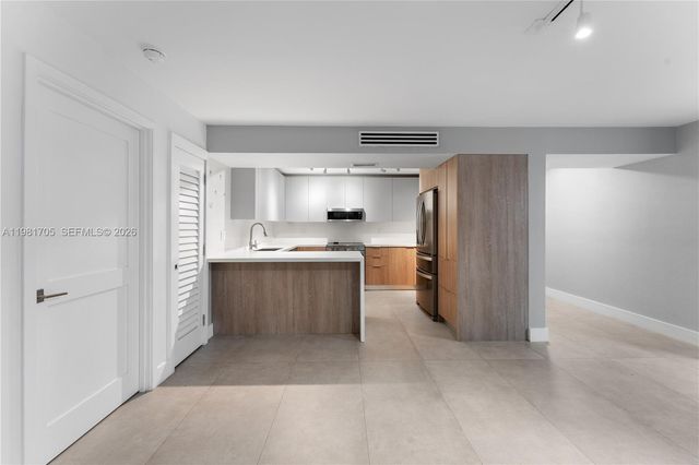 55 Ocean Lane Dr 1031, Key Biscayne, FL 33149