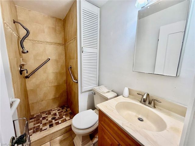 36 Heath Aster LN, Lehigh Acres, FL 33936