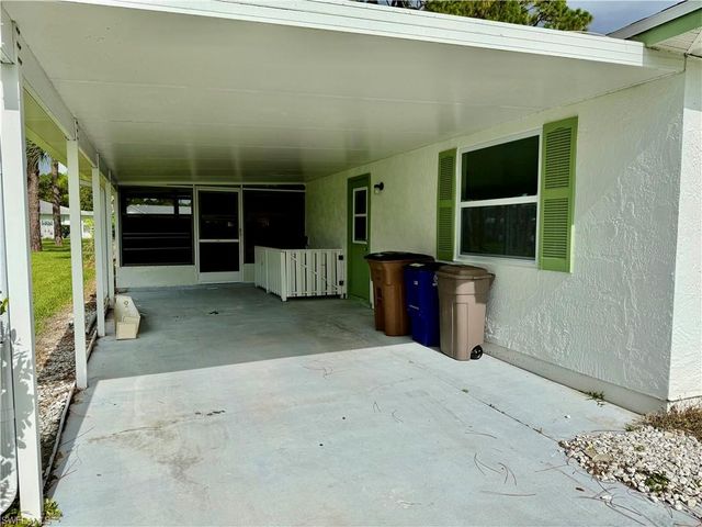 36 Heath Aster LN, Lehigh Acres, FL 33936