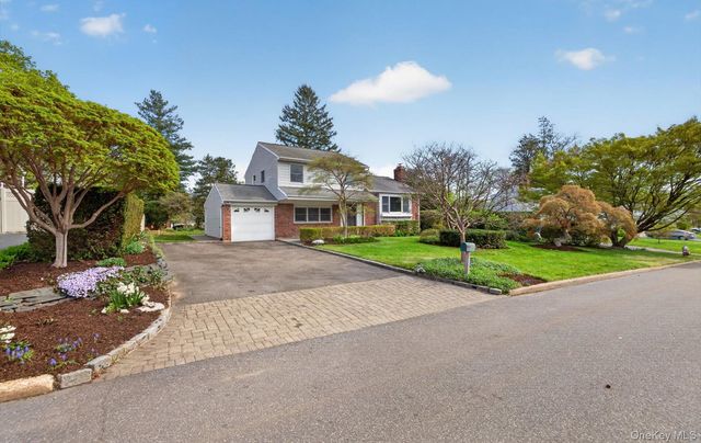 9 Eldridge Place, Glen Cove, NY 11542