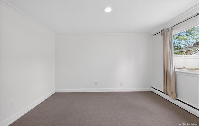 9 Eldridge Place, Glen Cove, NY 11542