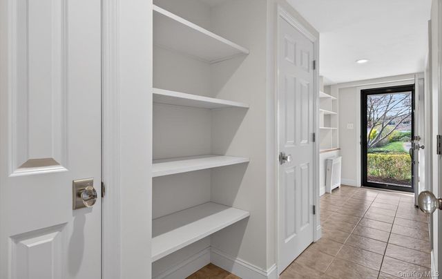 9 Eldridge Place, Glen Cove, NY 11542