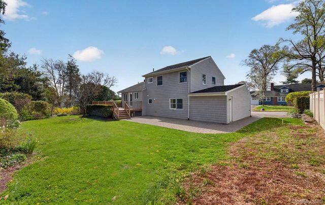 9 Eldridge Place, Glen Cove, NY 11542