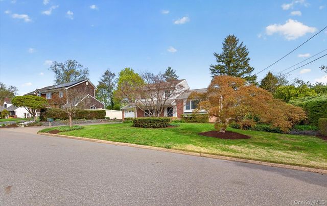 9 Eldridge Place, Glen Cove, NY 11542