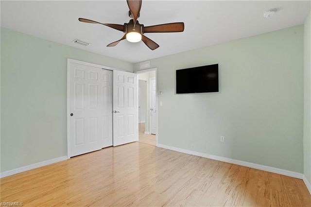 2427 Woodbourne PL, Cape Coral, FL 33991