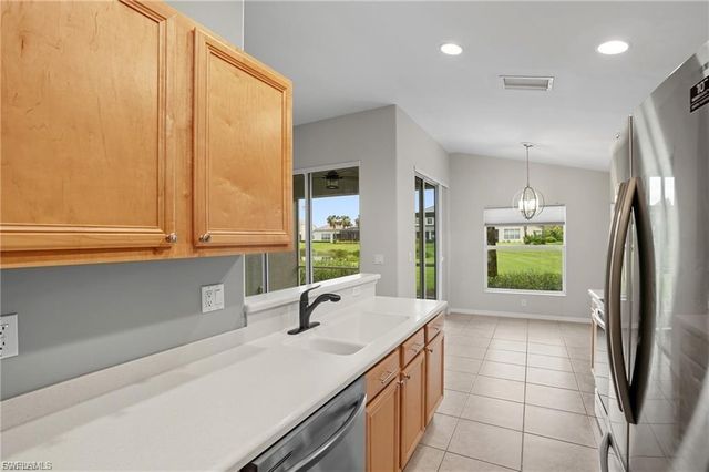 2427 Woodbourne PL, Cape Coral, FL 33991