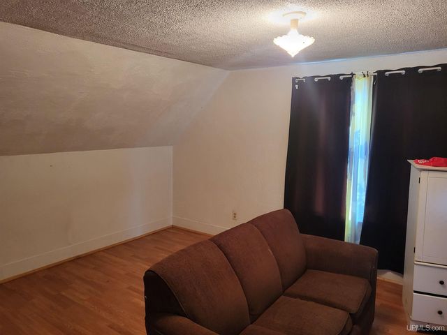 817 River Avenue, Iron Mountain, MI 49801