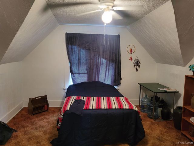 817 River Avenue, Iron Mountain, MI 49801