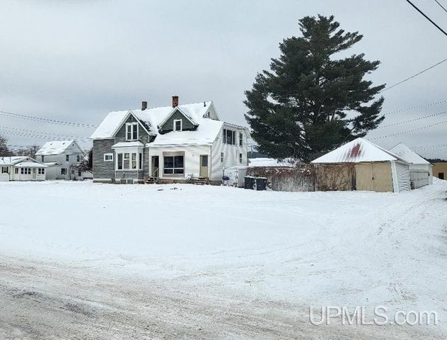 817 River Avenue, Iron Mountain, MI 49801