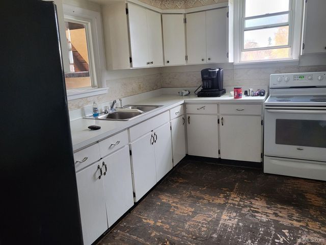 817 River Avenue, Iron Mountain, MI 49801