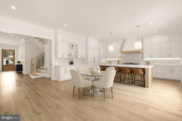 9512 FOREST RD, Bethesda, MD 20814