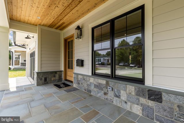 9512 FOREST RD, Bethesda, MD 20814