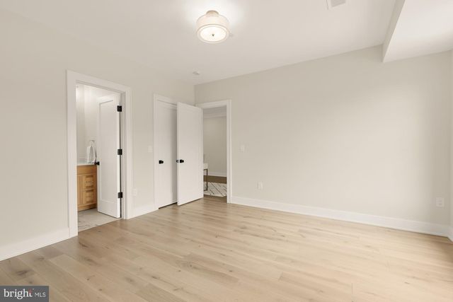 9512 FOREST RD, Bethesda, MD 20814