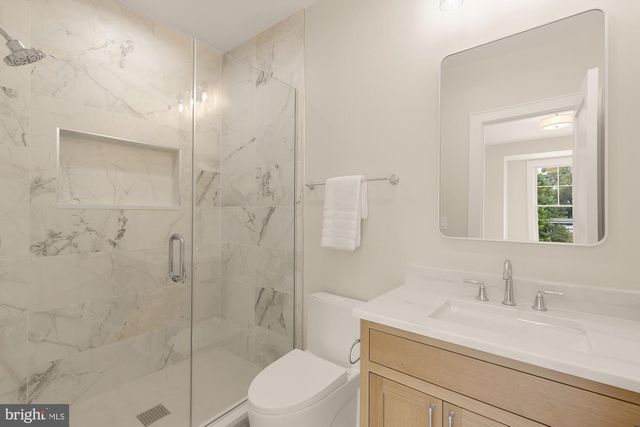9512 FOREST RD, Bethesda, MD 20814