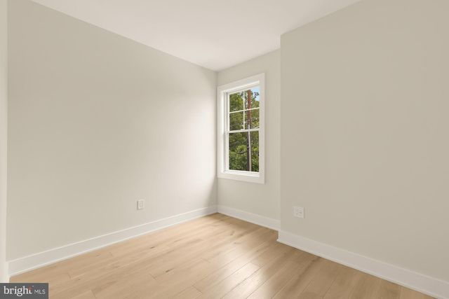 9512 FOREST RD, Bethesda, MD 20814