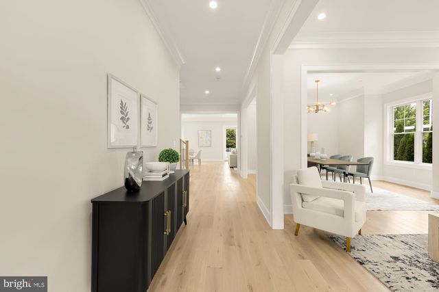 9512 FOREST RD, Bethesda, MD 20814