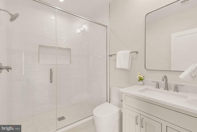 9512 FOREST RD, Bethesda, MD 20814