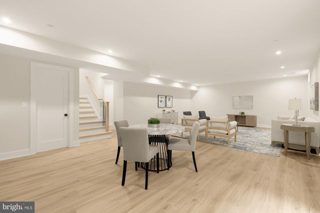 9512 FOREST RD, Bethesda, MD 20814