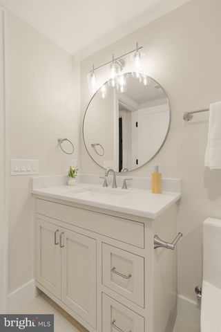 9512 FOREST RD, Bethesda, MD 20814