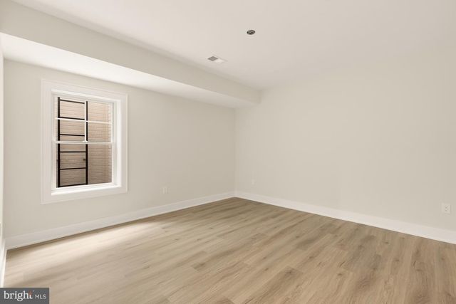 9512 FOREST RD, Bethesda, MD 20814