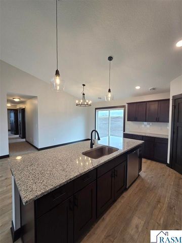 321 Falcon Run, Eagle Lake, MN 56024