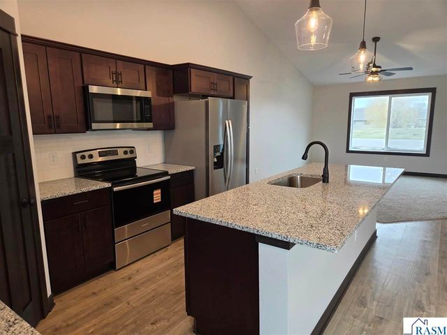 321 Falcon Run, Eagle Lake, MN 56024