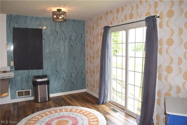 4777 Waterloo Road, Atwater, OH 44201