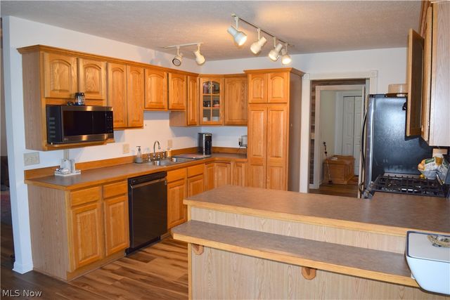 4777 Waterloo Road, Atwater, OH 44201